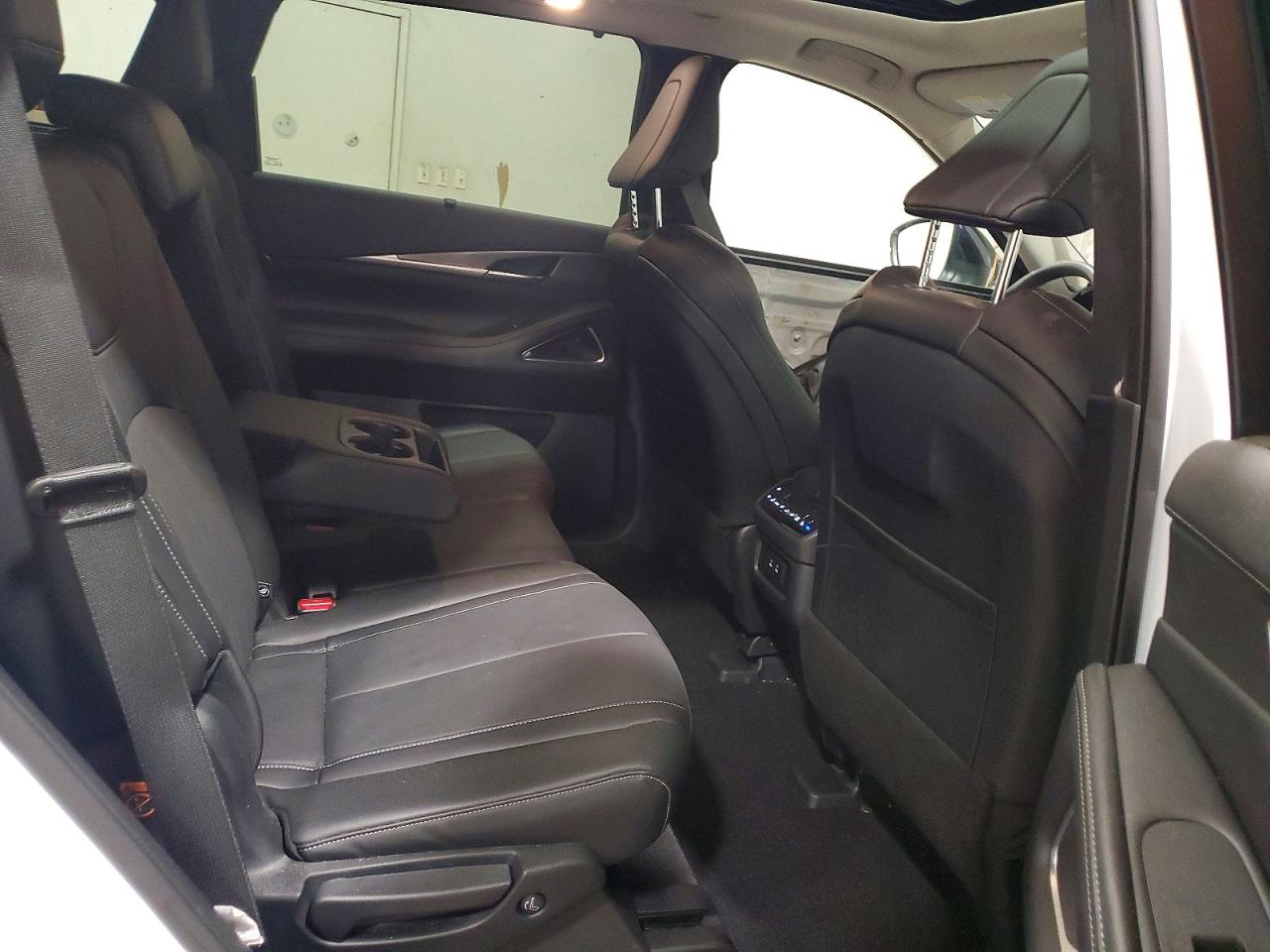 INFINITI Qx Luxe