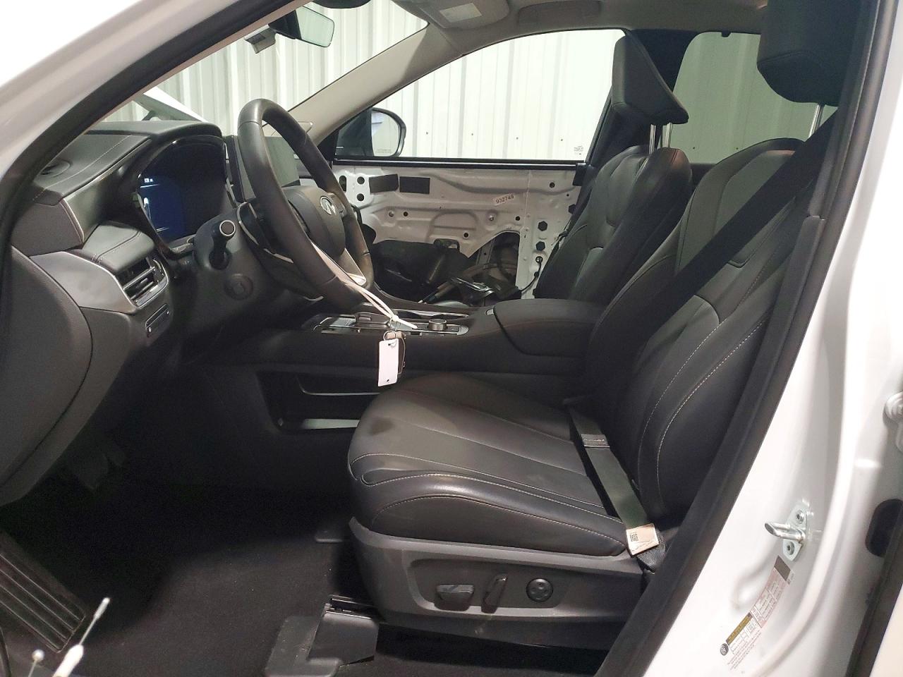 INFINITI Qx Luxe