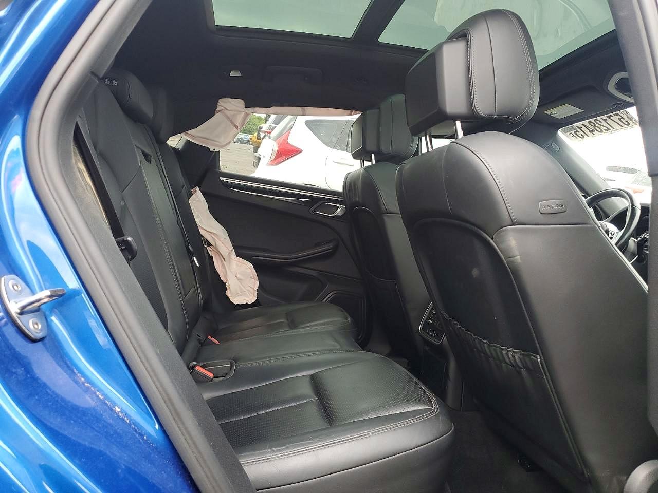 Porsche Macan S