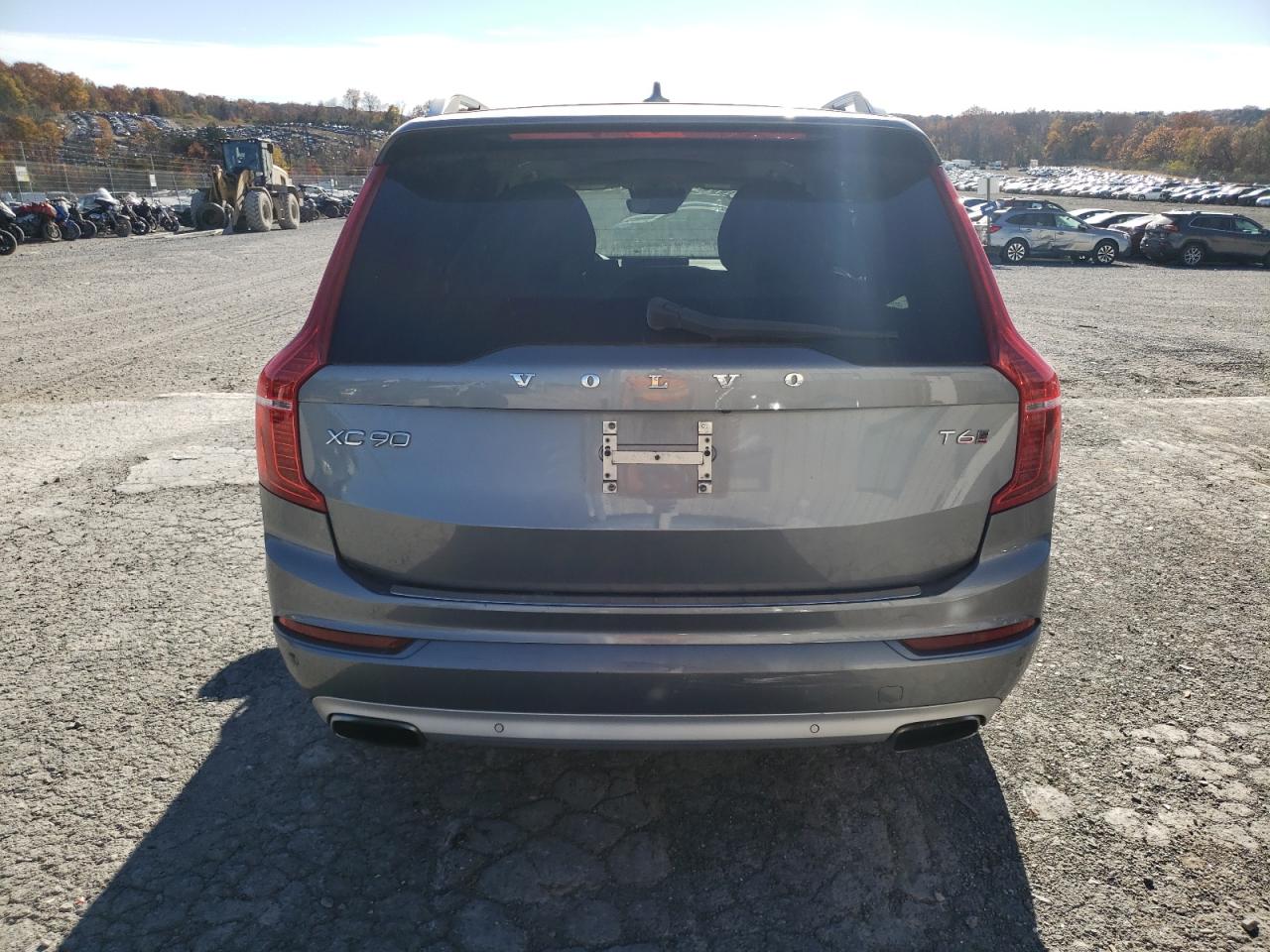 Volvo XC90 T6