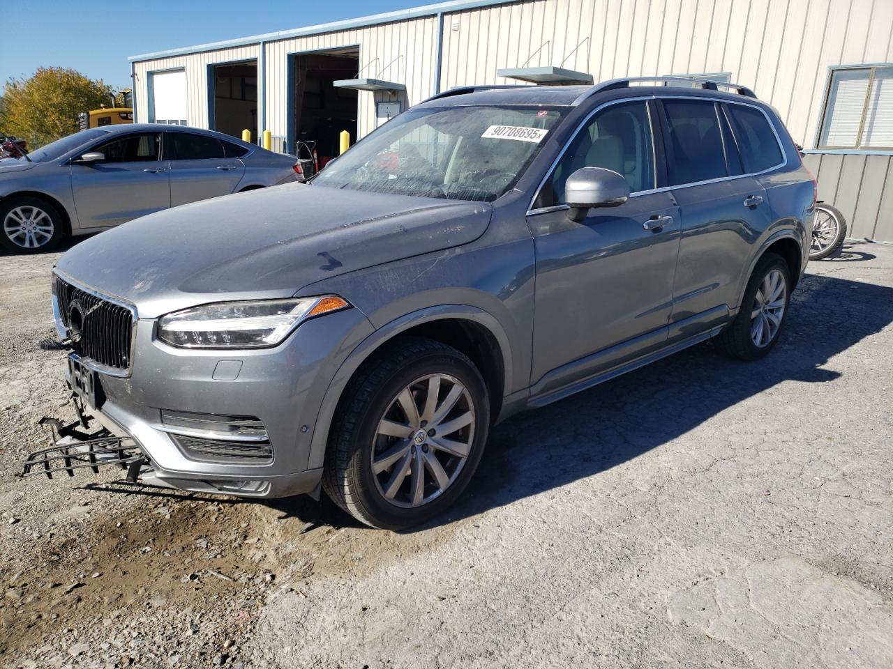 Salvage Volvo XC90 Image