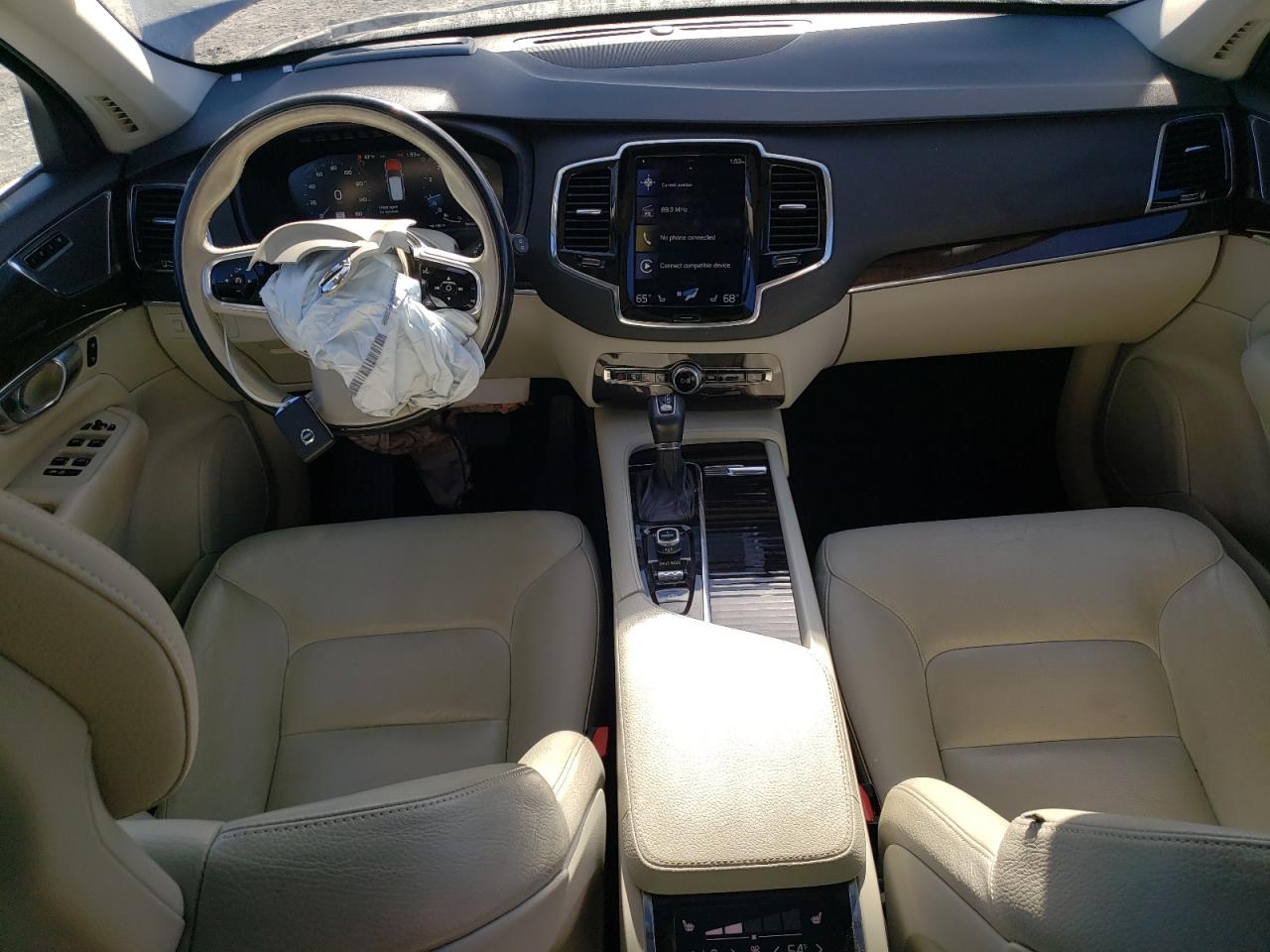 Volvo XC90 T6
