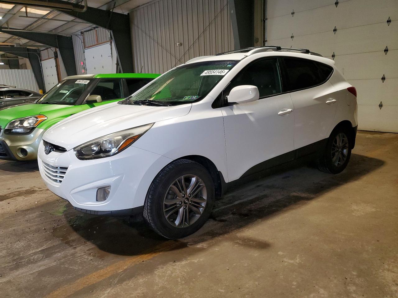 Salvage Hyundai TUCSON Image