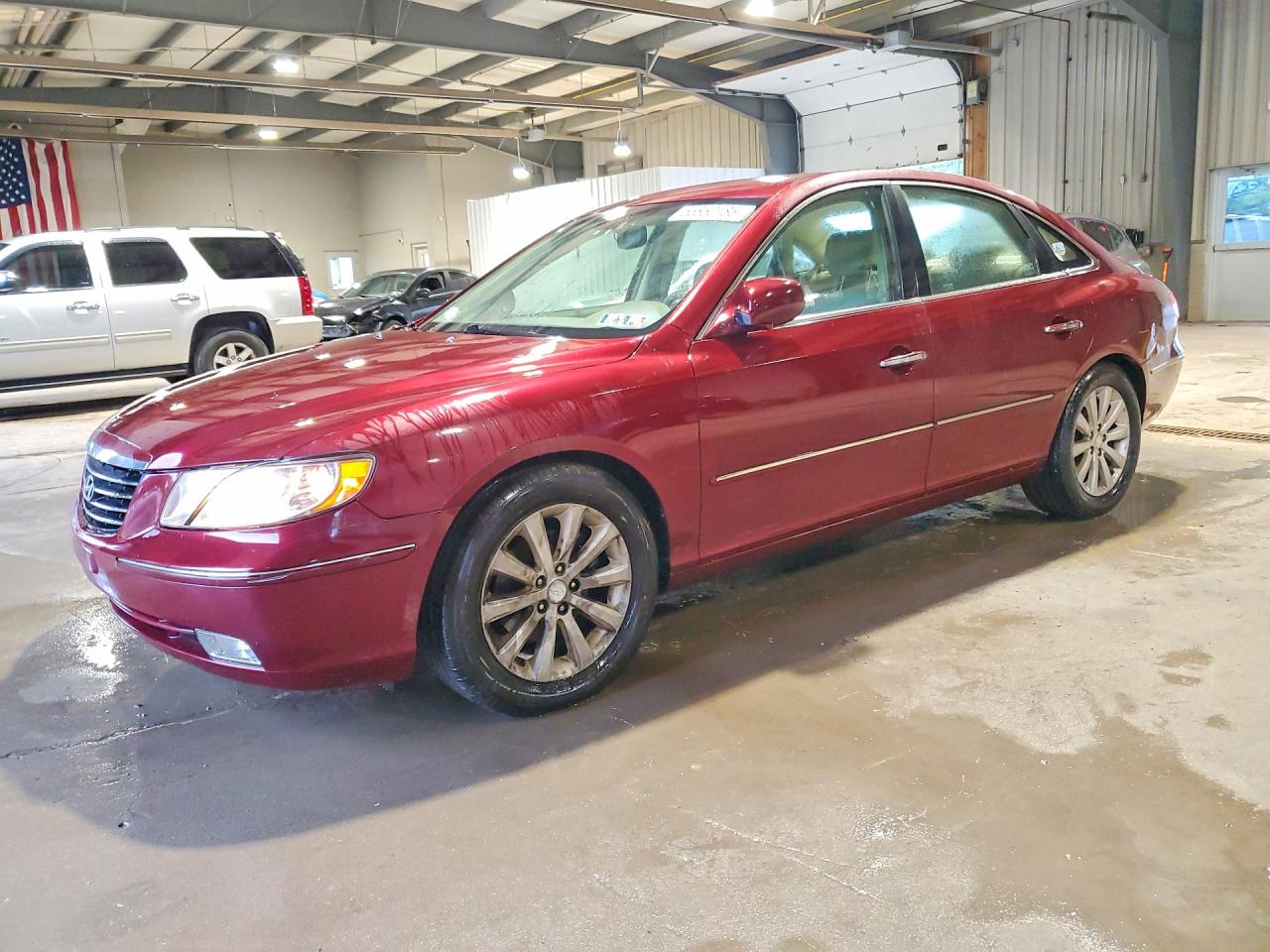 Salvage Hyundai Azera Image