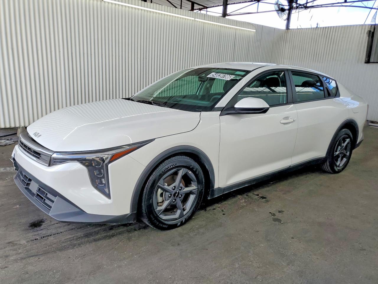 Salvage Kia K4 Image