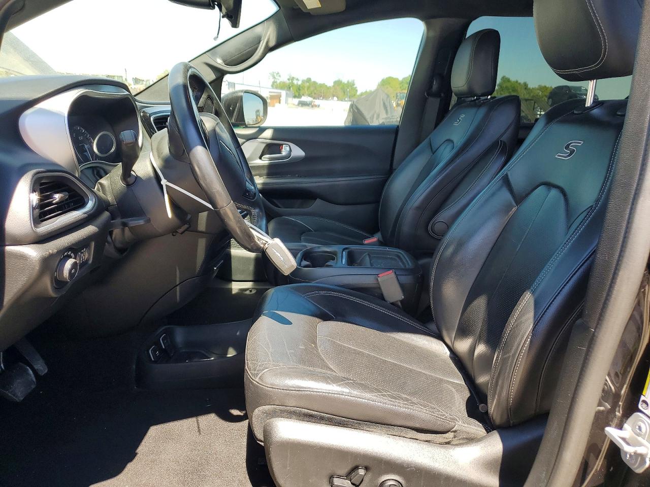 Chrysler Pacifica Touring L