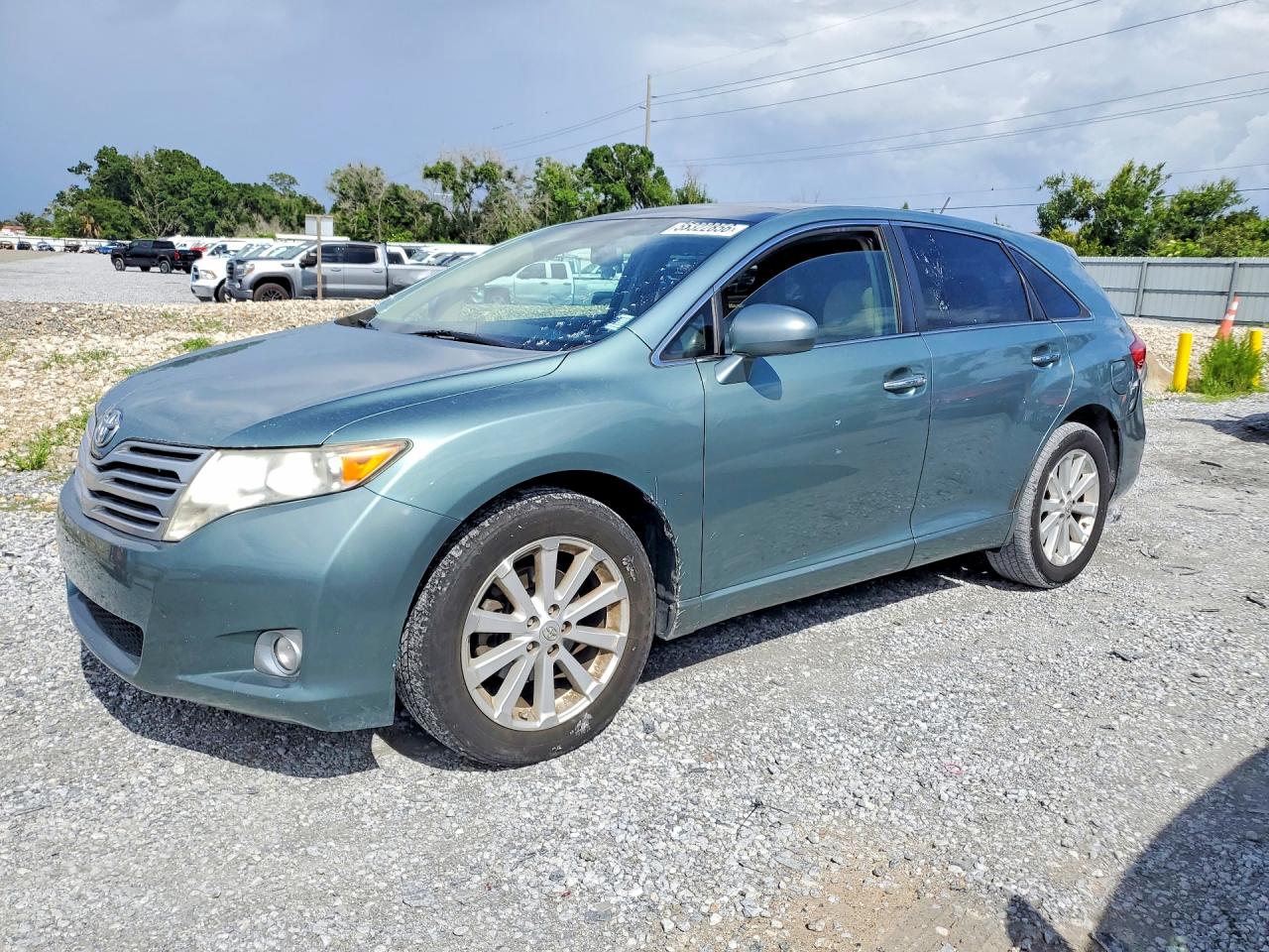 Salvage Toyota Venza Image