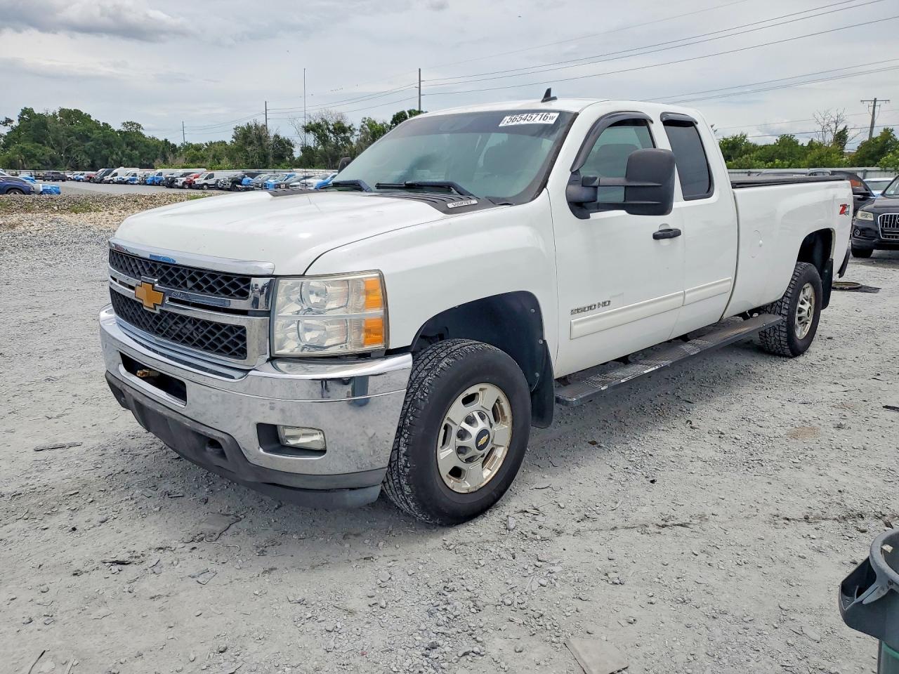 Salvage Chevrolet Silverado Image