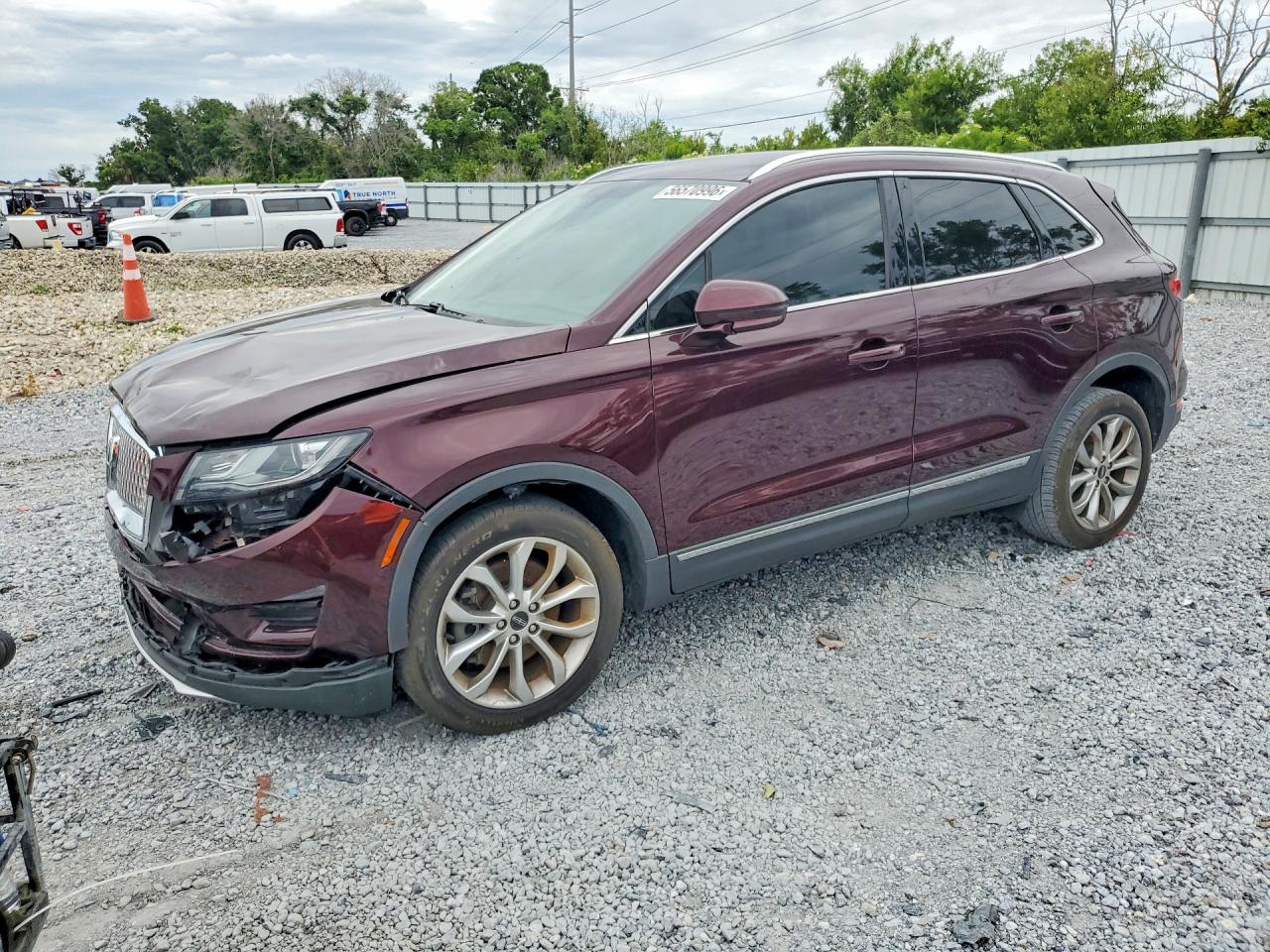 Salvage Lincoln MKC Image