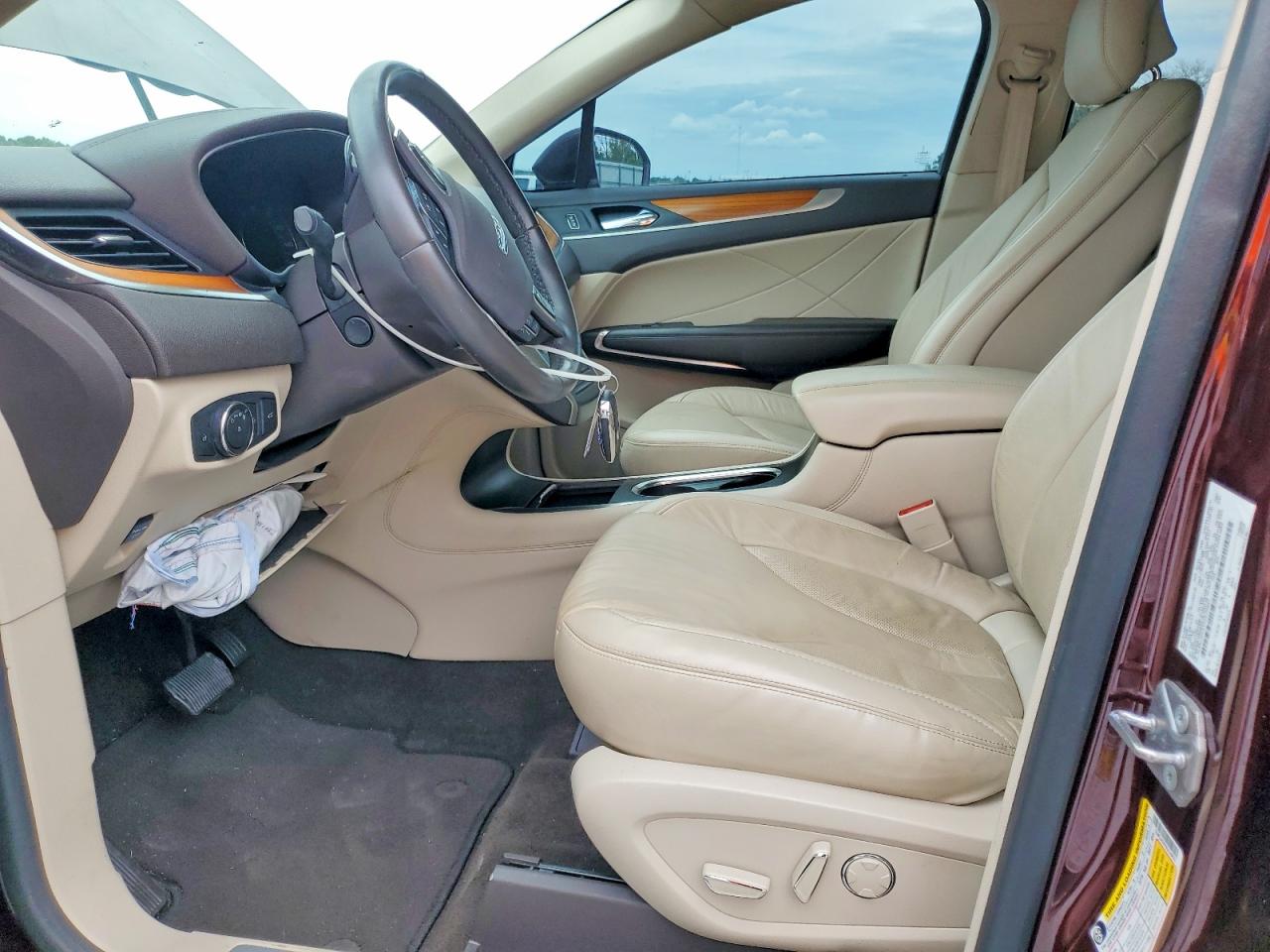 Lincoln MKC Select