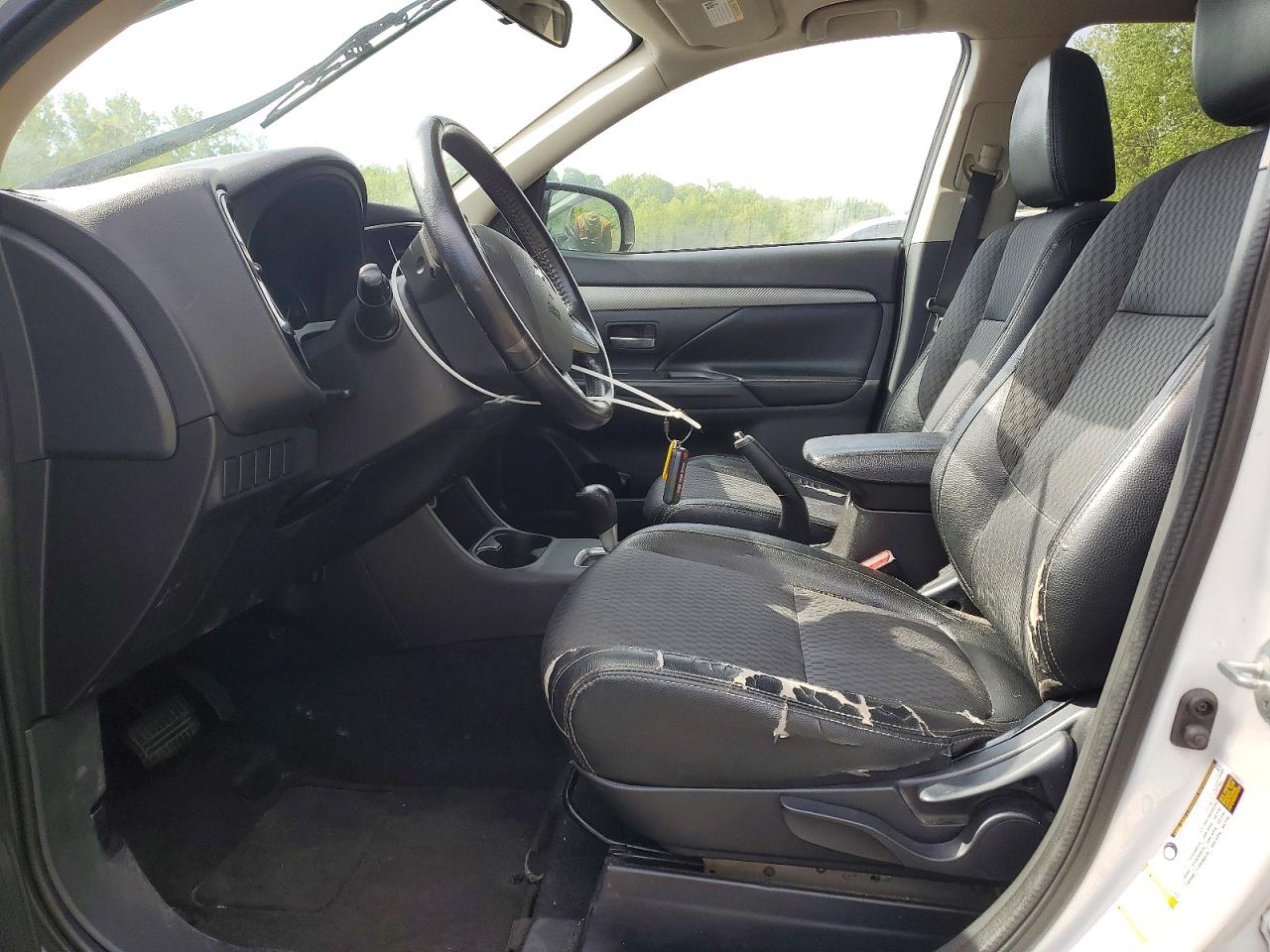 Mitsubishi Outlander Se