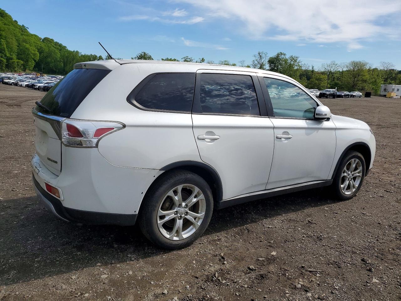 Mitsubishi Outlander Se