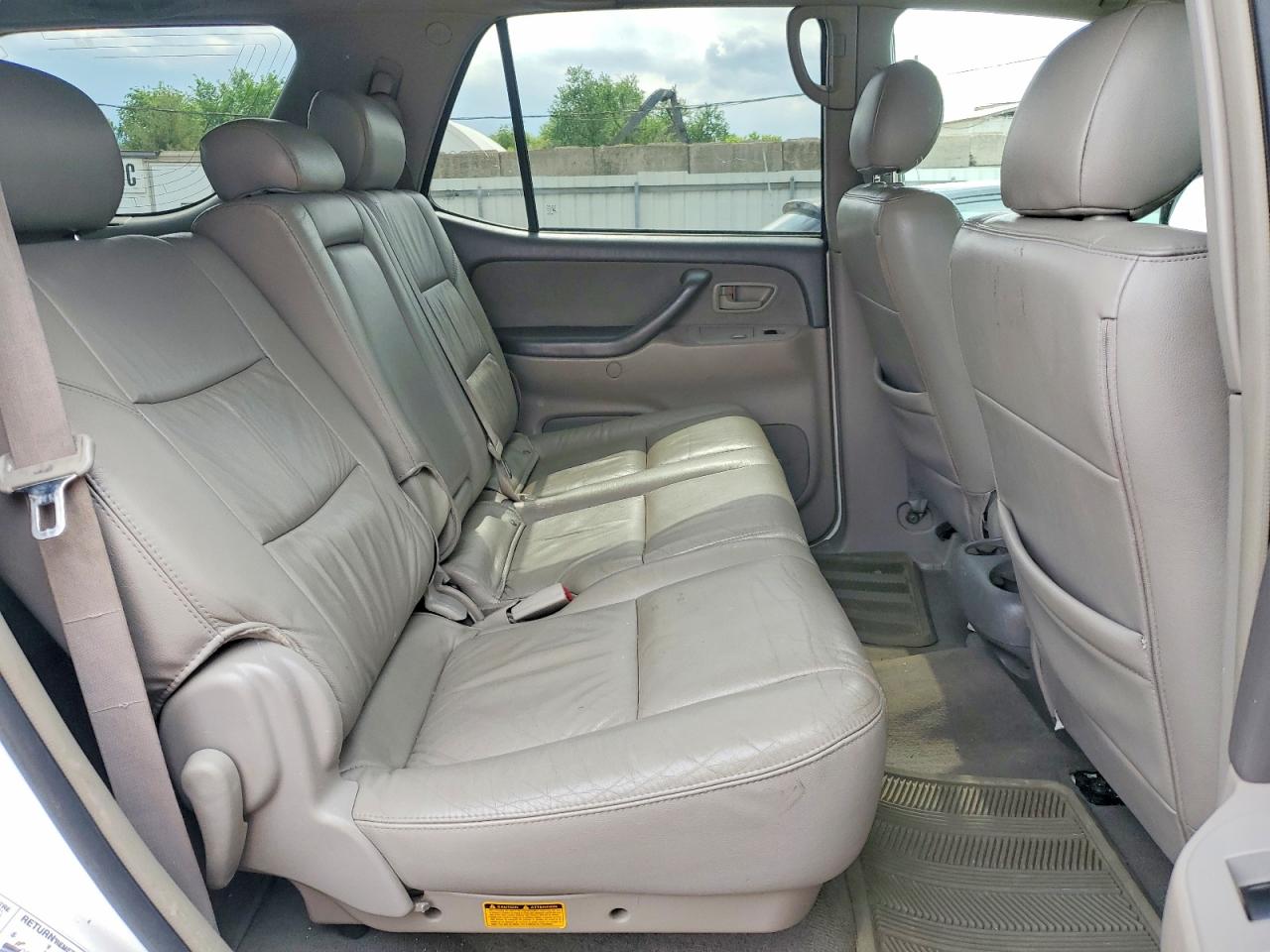 Toyota Sequoia Sr5