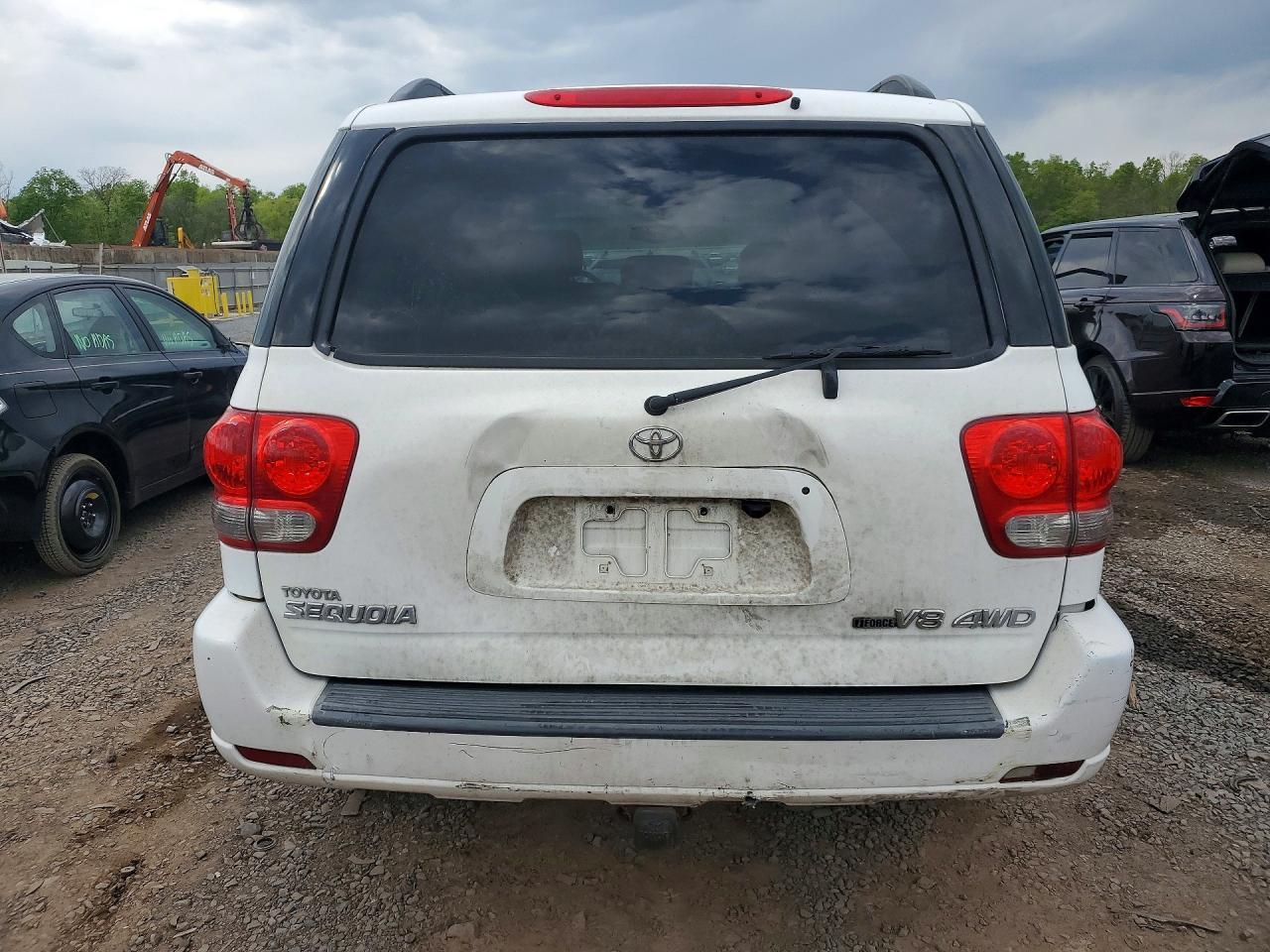 Toyota Sequoia Sr5