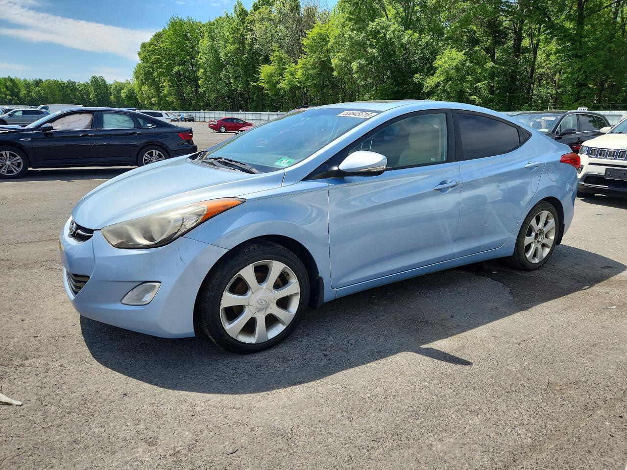 Salvage Hyundai ELANTRA Image