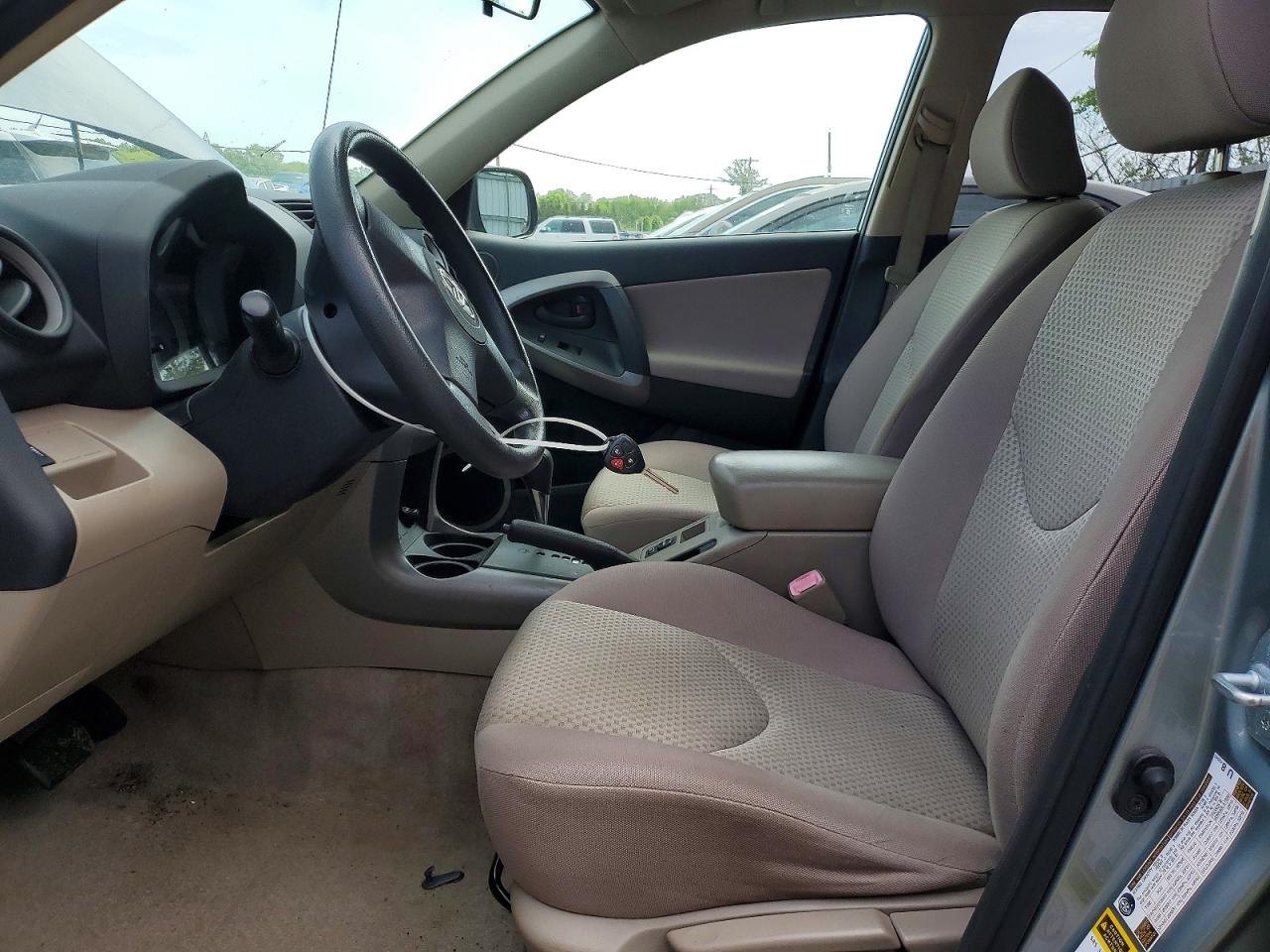 Toyota RAV4 Base