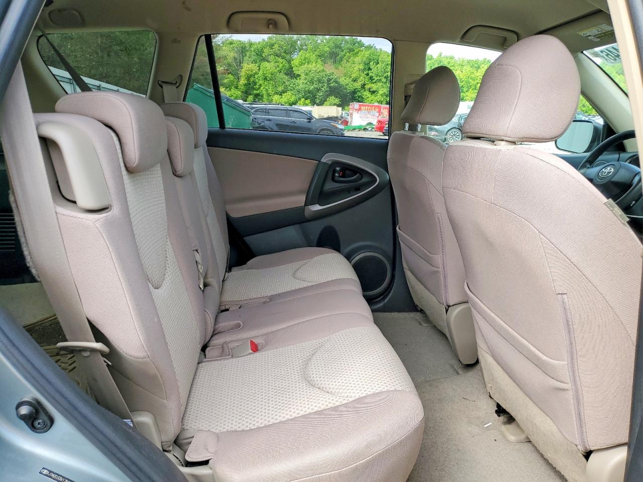 Toyota RAV4 Base