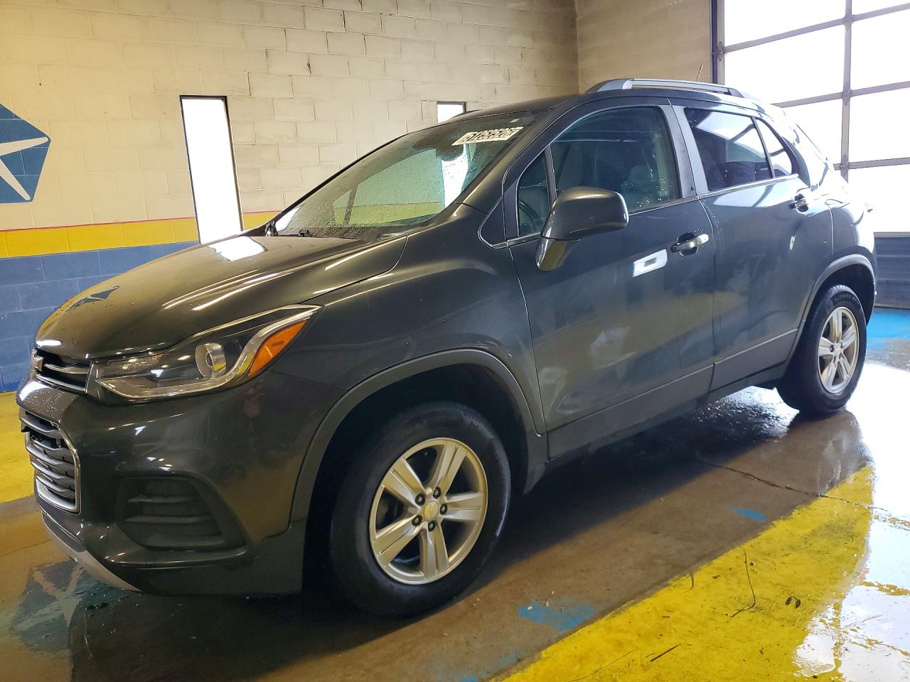 Salvage Chevrolet Trax Image