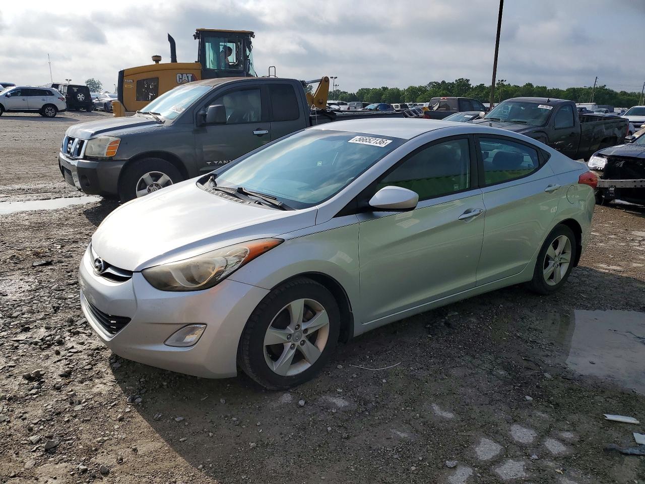 Salvage Hyundai ELANTRA Image
