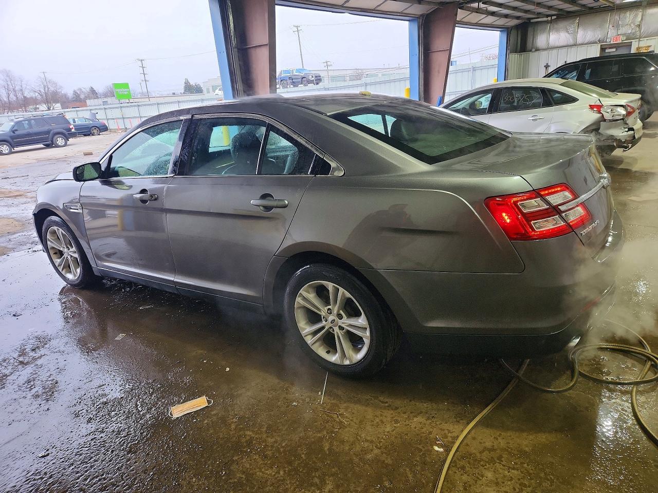 Ford Taurus Sel