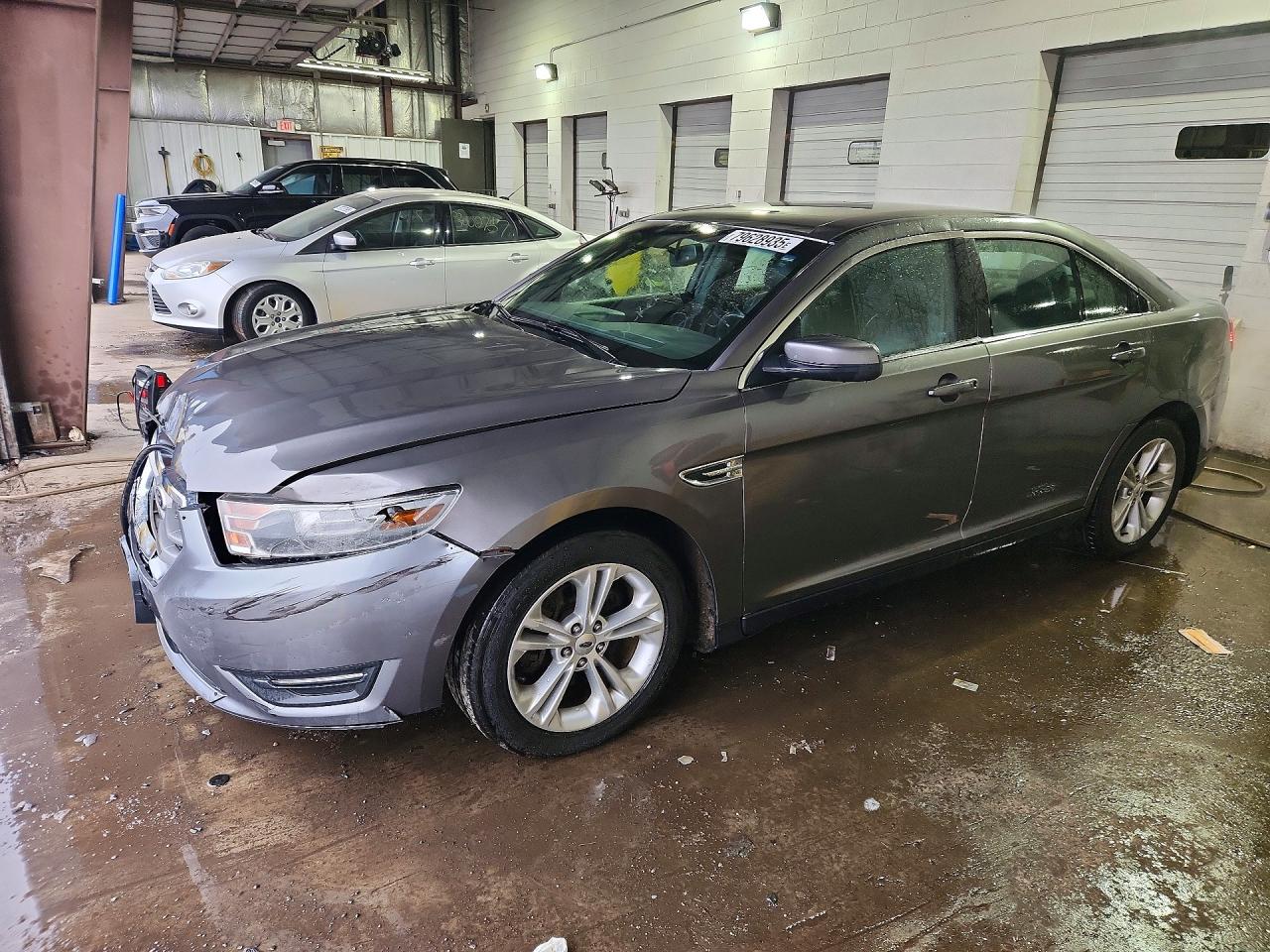 Salvage Ford Taurus Image