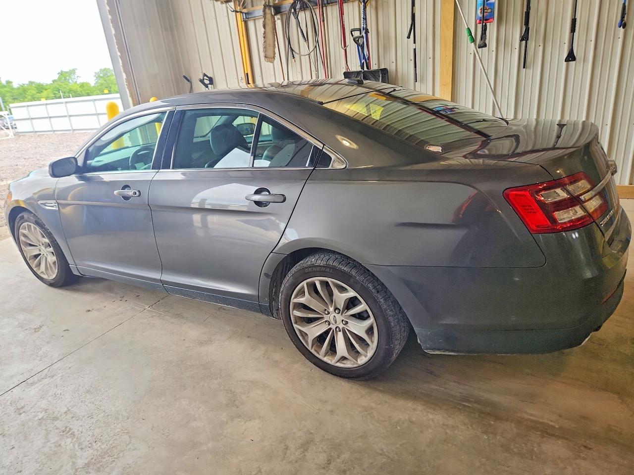 Ford Taurus Limited