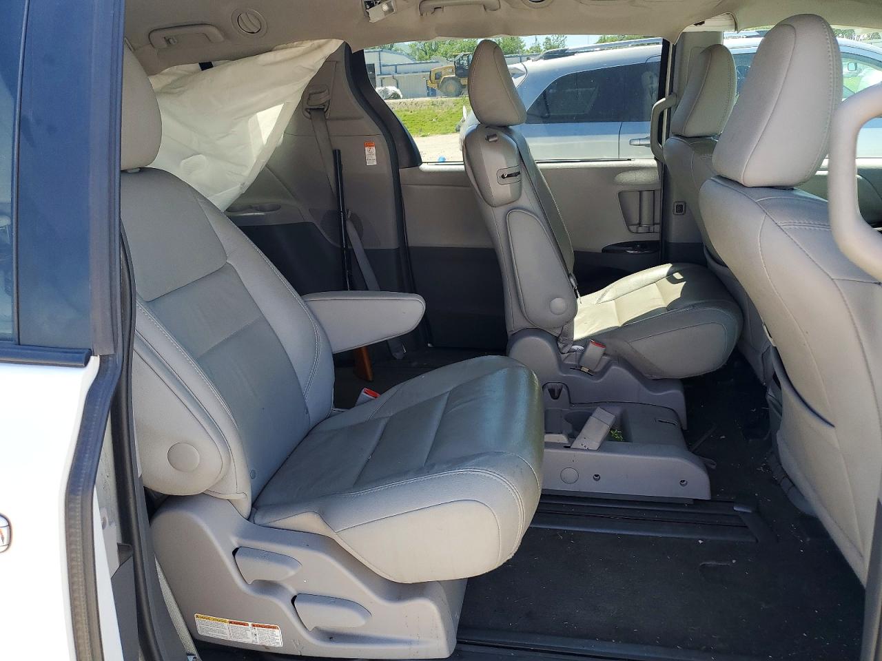 Toyota Sienna Xle 8-passenger