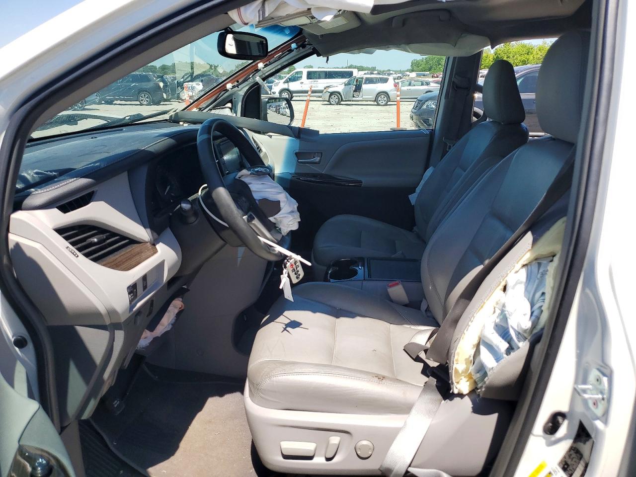 Toyota Sienna Xle 8-passenger