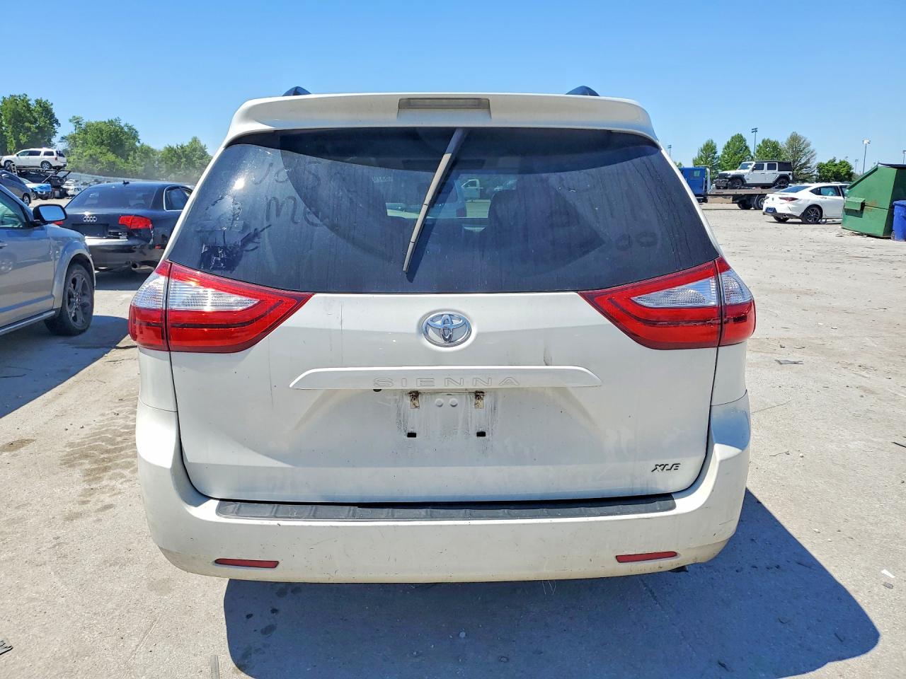 Toyota Sienna Xle 8-passenger