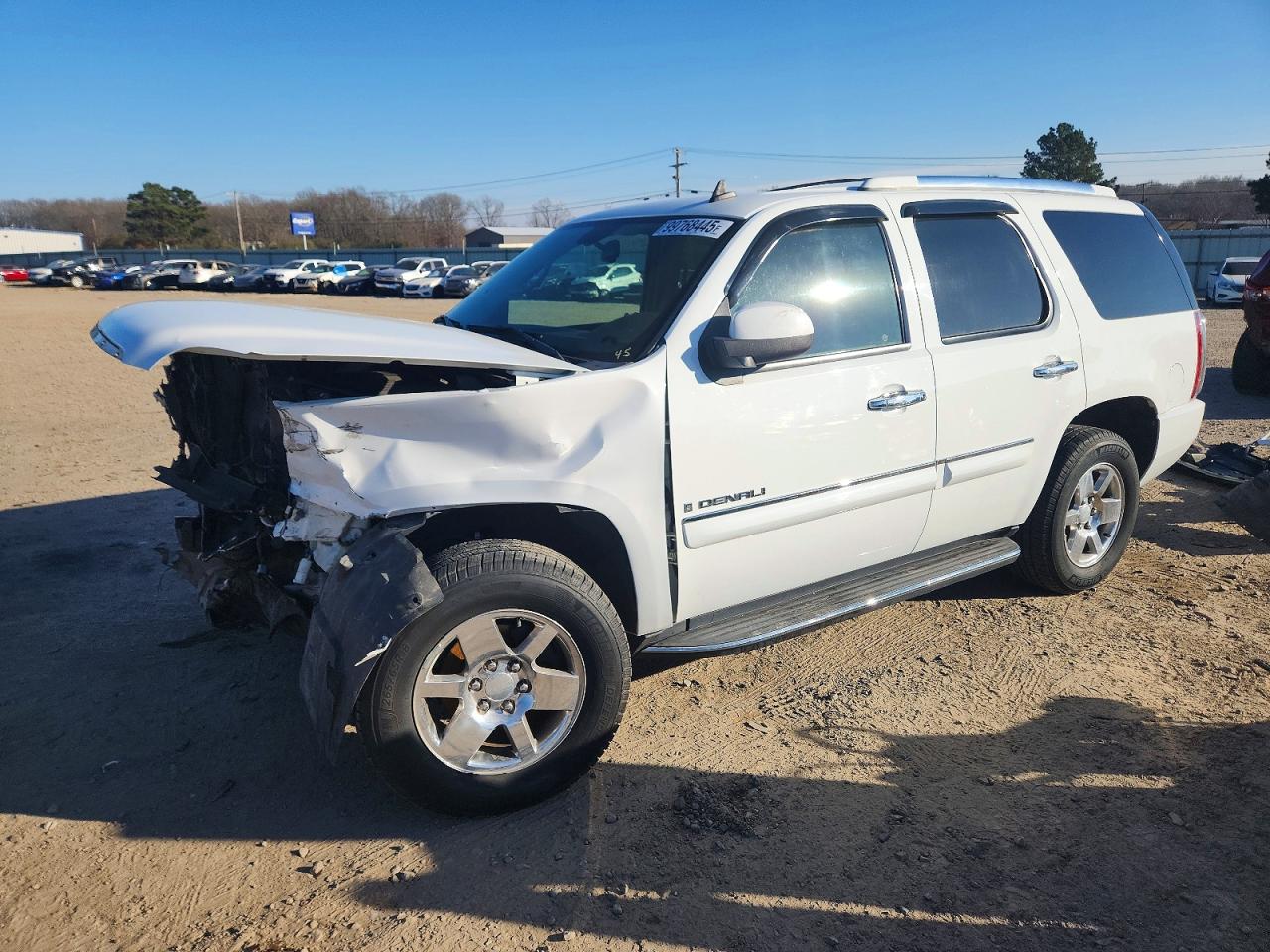 Salvage GMC Yukon Image