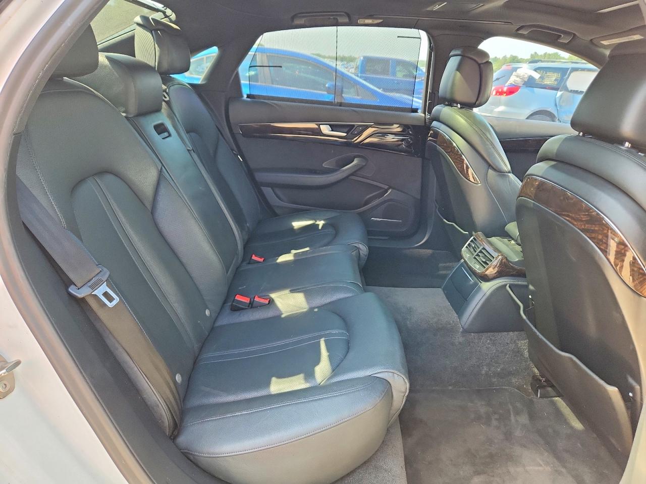 Audi A8 L Quattro