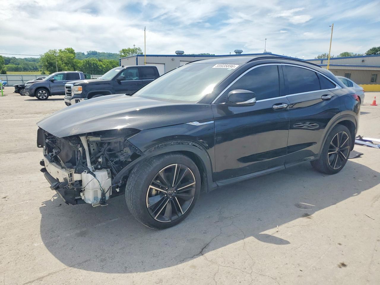 Salvage INFINITI Qx Image