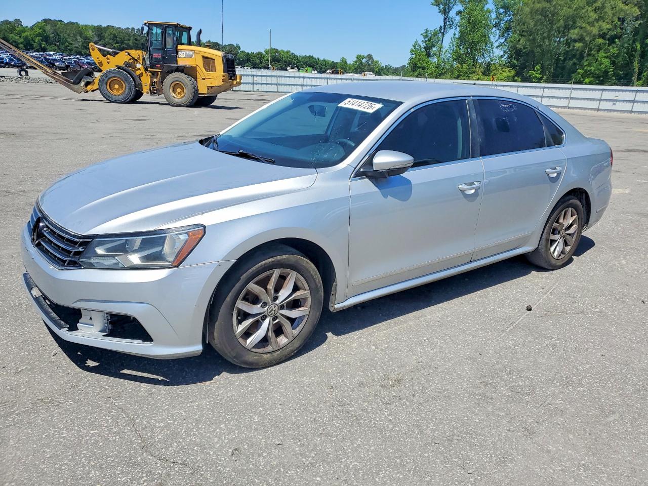 Salvage Volkswagen Passat Image