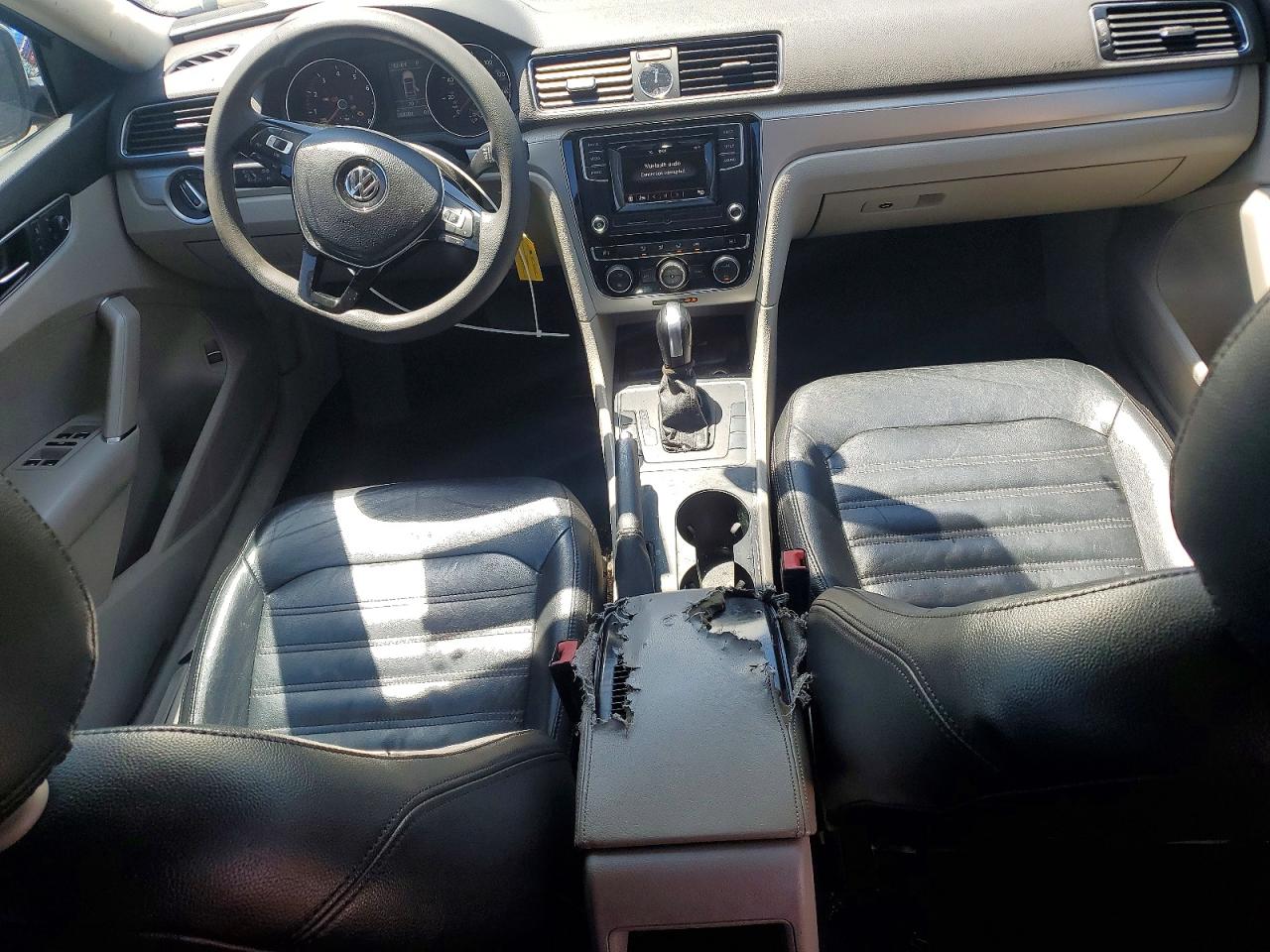 Volkswagen Passat S