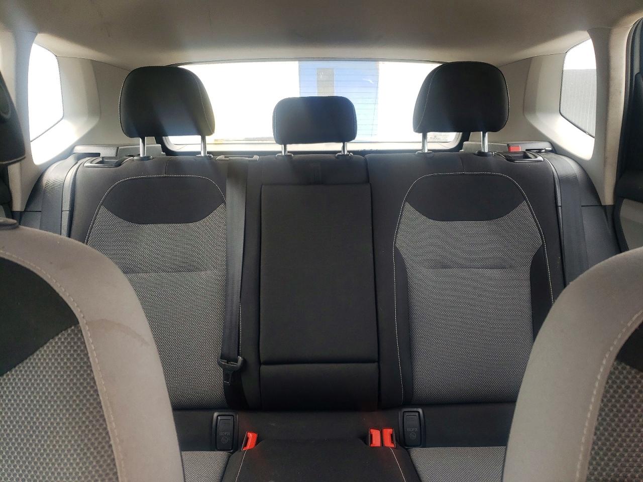 Volkswagen Taos S