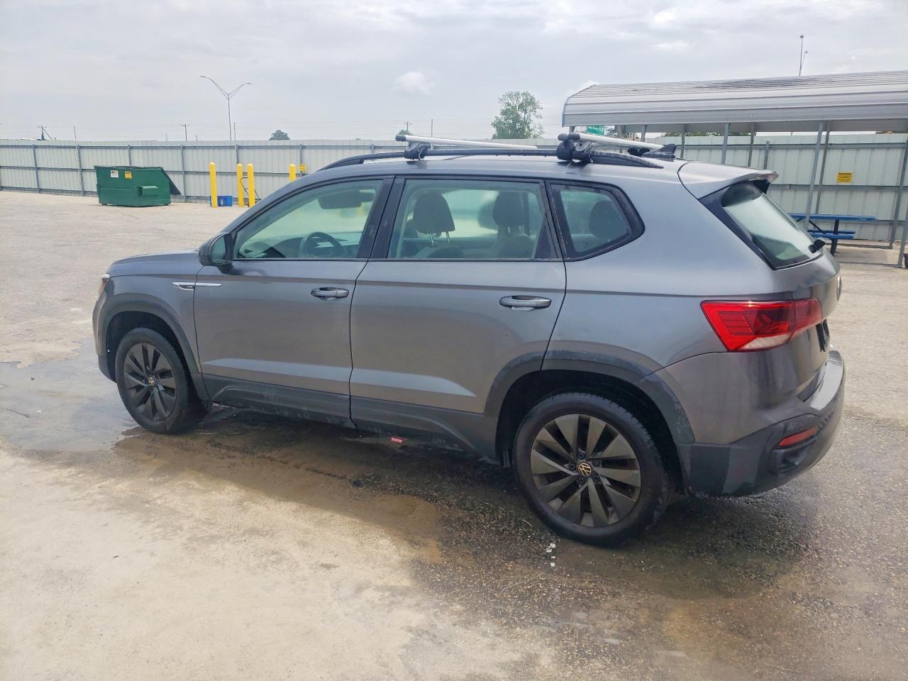 Volkswagen Taos S