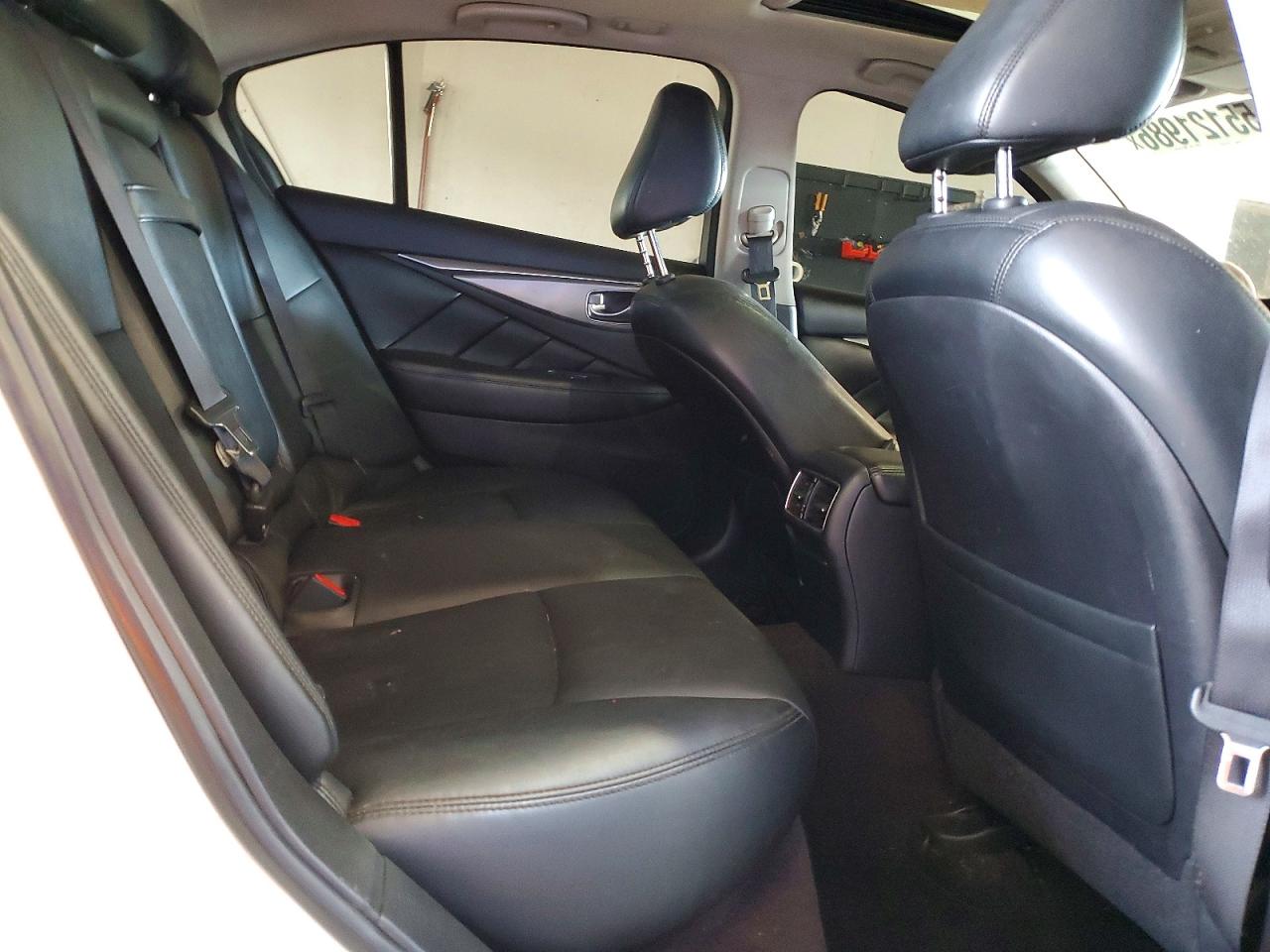 INFINITI Q50 3.0t Signature Edition