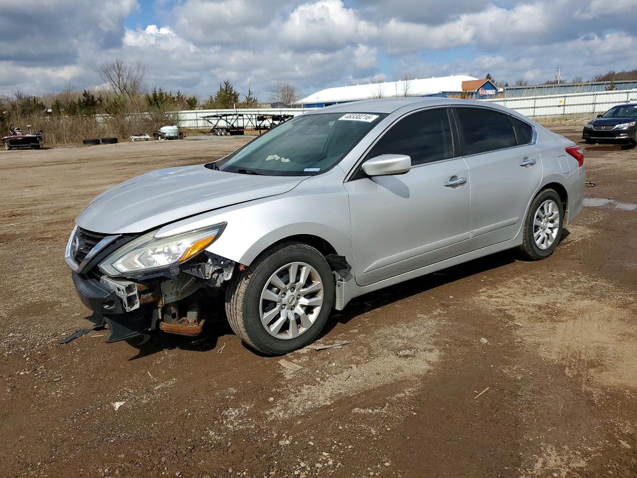 Salvage Nissan Altima Image