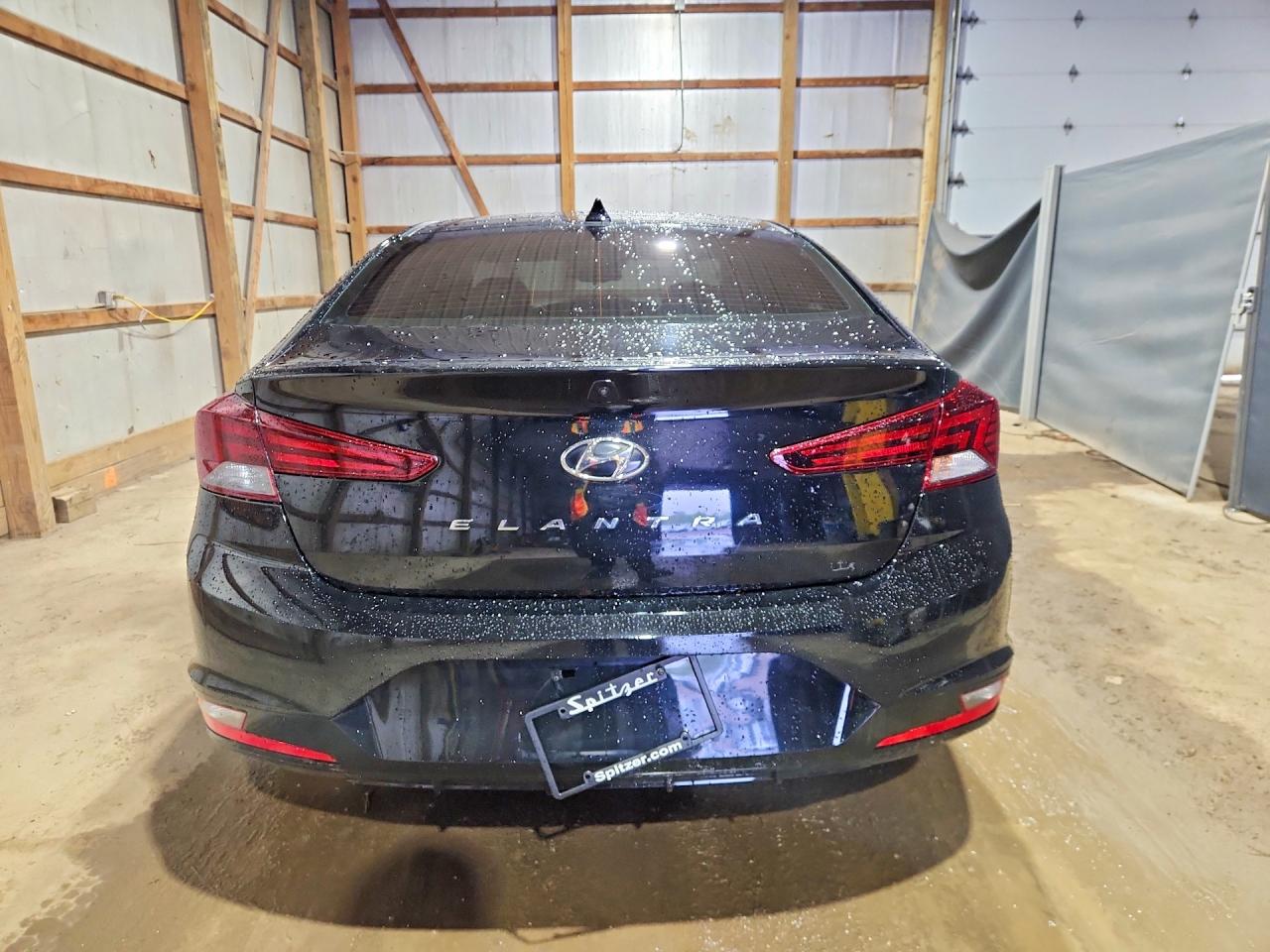Hyundai ELANTRA Value Edition