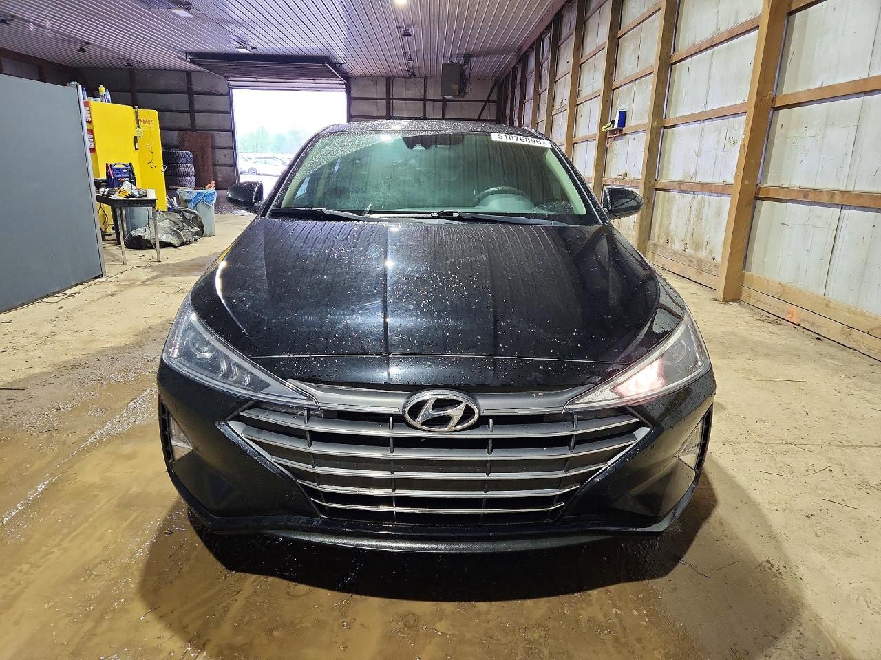 Hyundai ELANTRA Value Edition