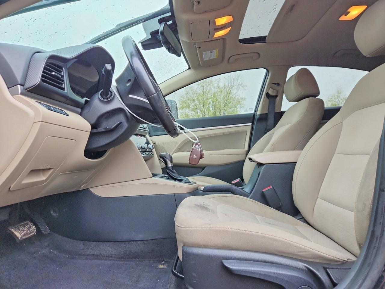Hyundai ELANTRA Value Edition