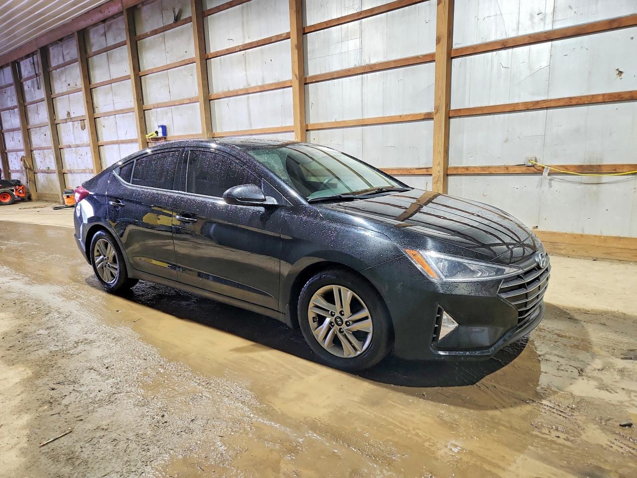 Hyundai ELANTRA Value Edition