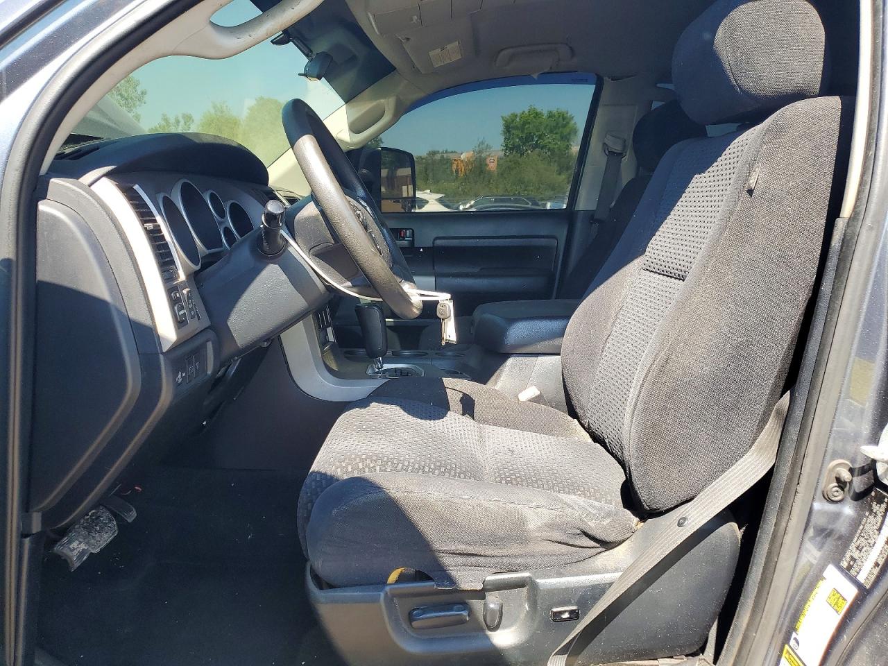 Toyota Tundra Double Cab Sr5