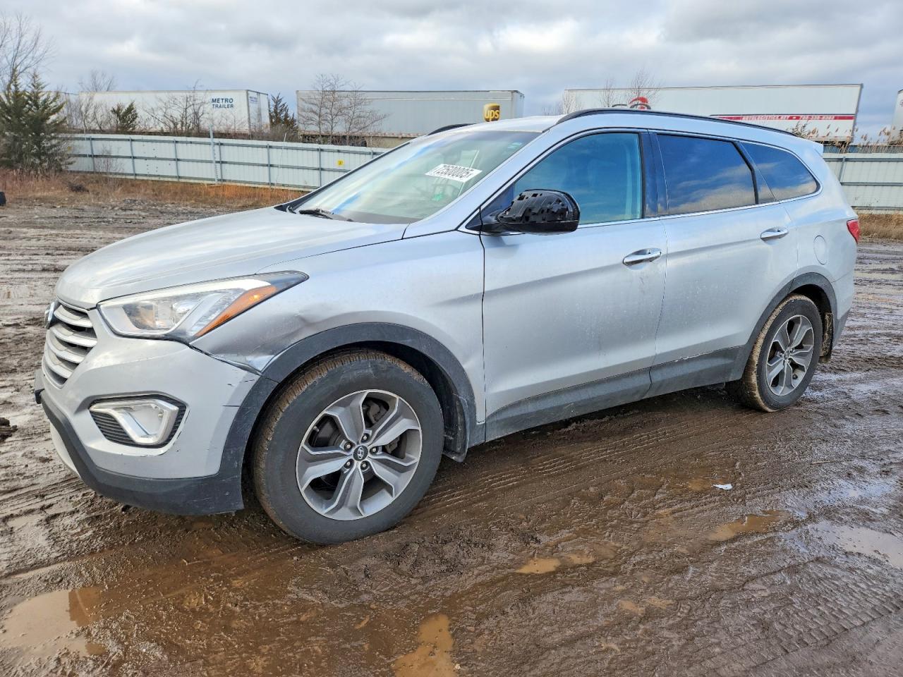 Salvage Hyundai SANTA FE Image
