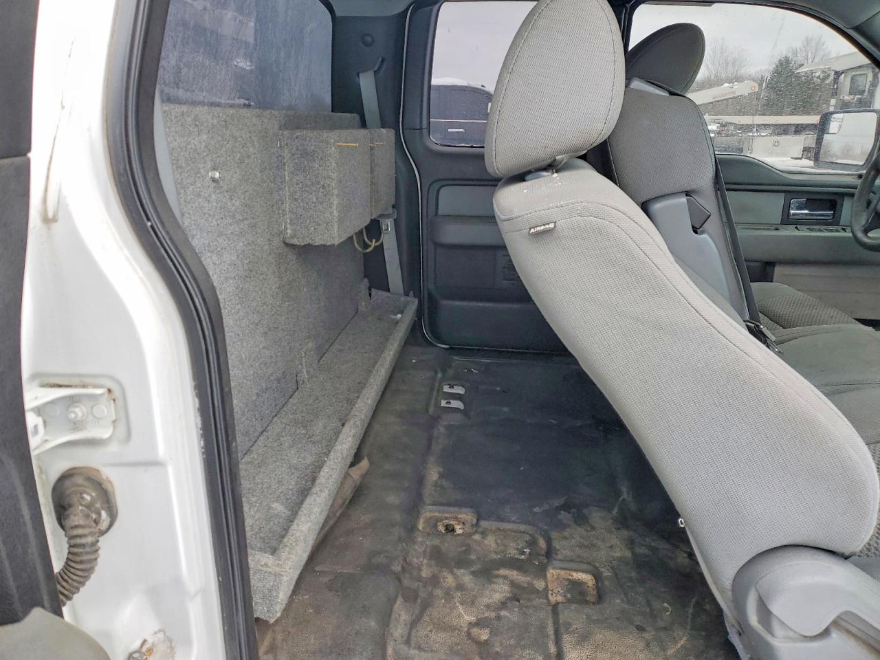 Ford F-150 Super Cab