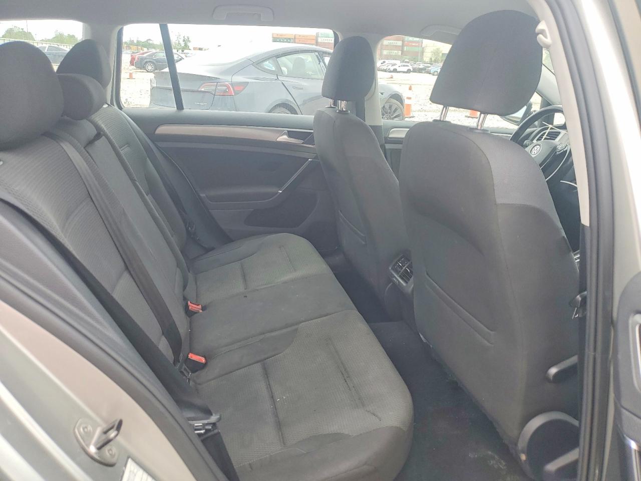 Volkswagen Golf S