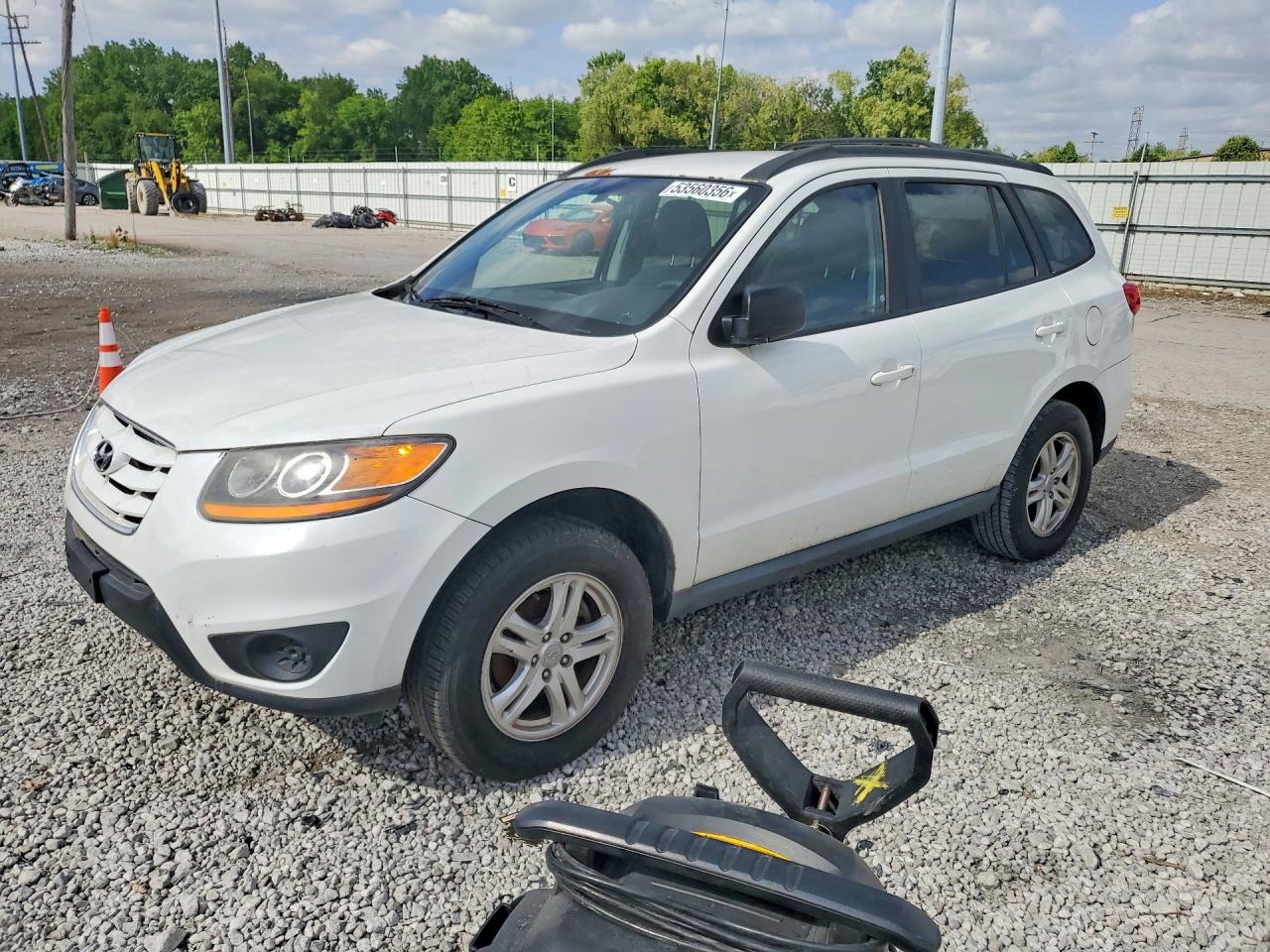 Salvage Hyundai SANTA FE Image