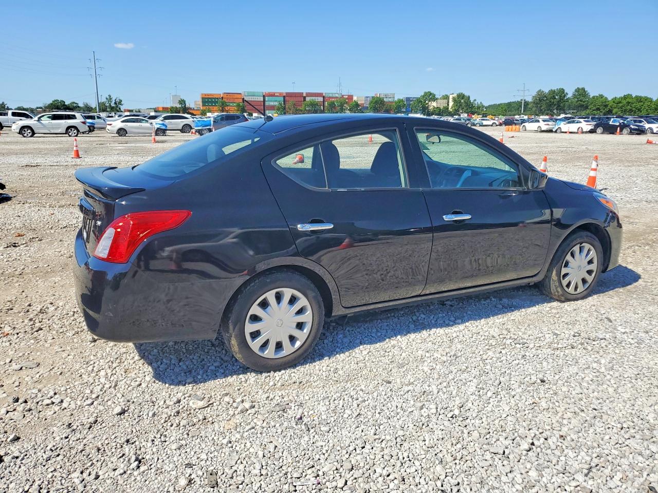 Nissan Versa Sv