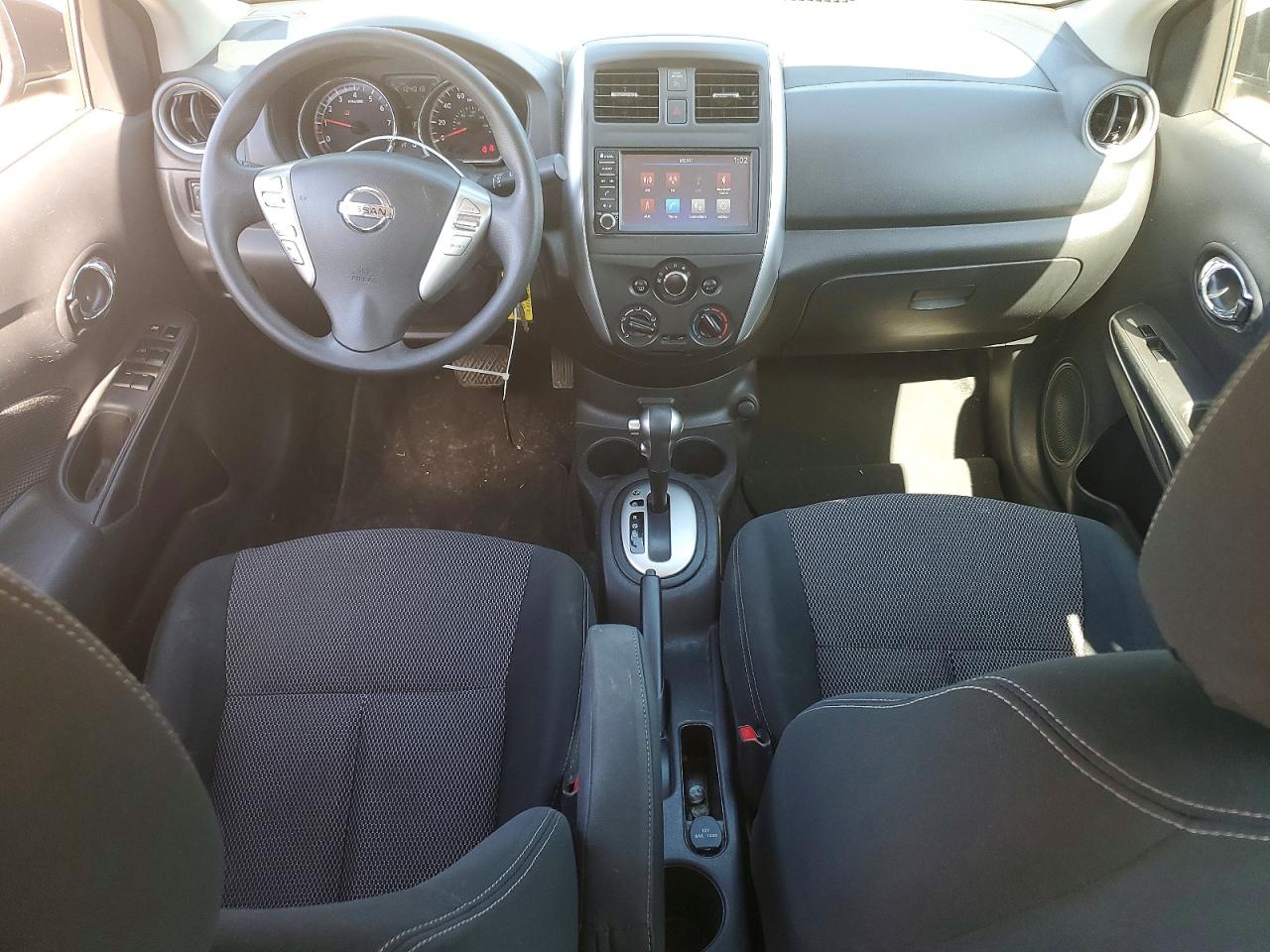 Nissan Versa Sv