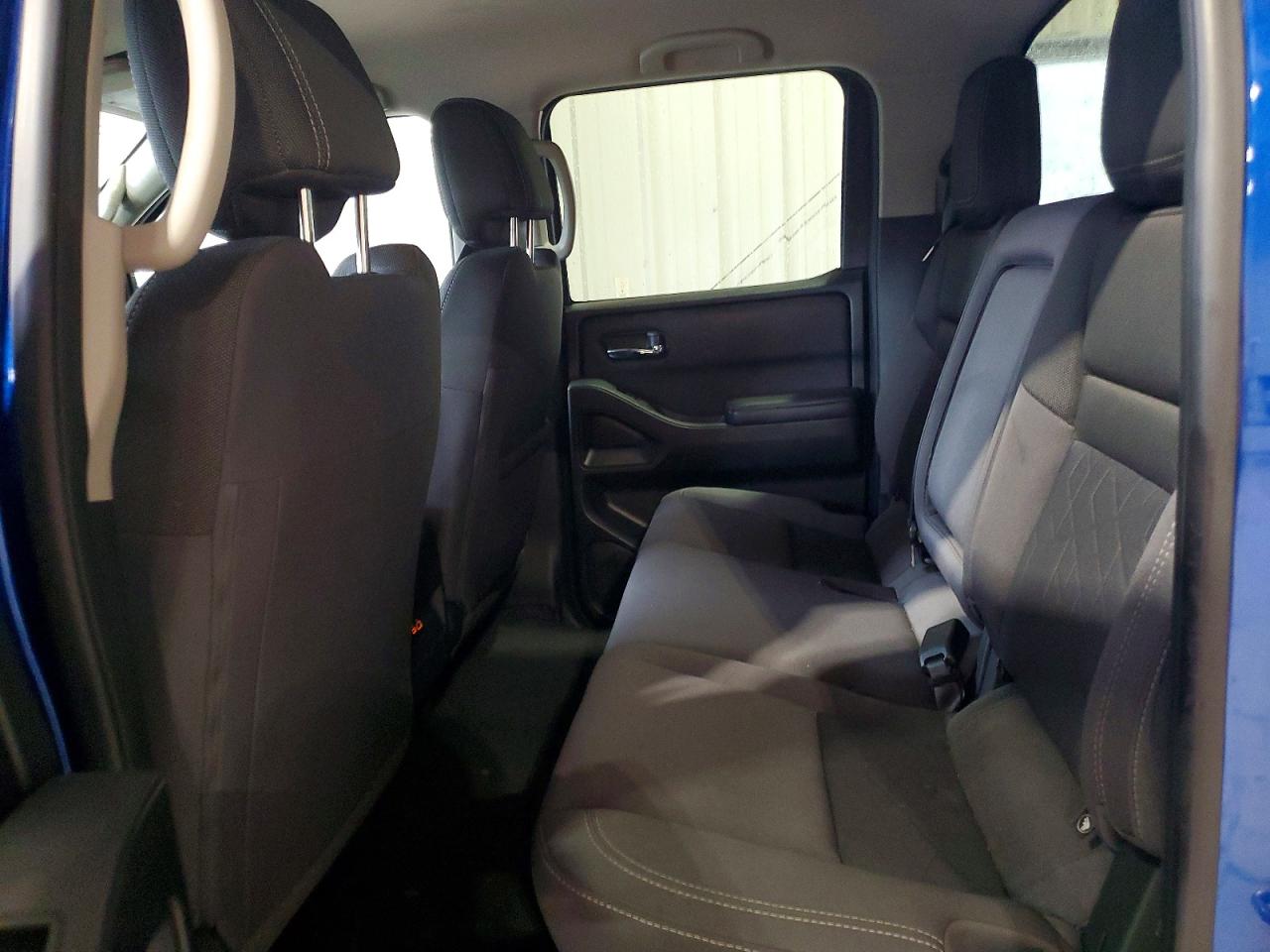 Nissan Frontier Sv